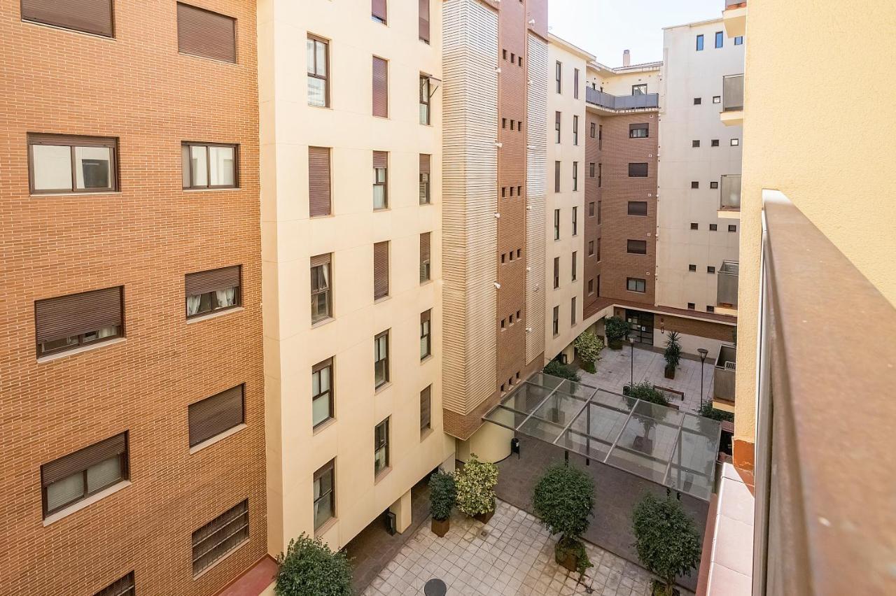 Appartamento Bhost - Colon Málaga Esterno foto